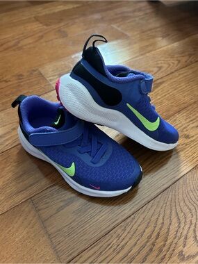 Nike Revolution 7 Girls Ultramarine/Lime Sneakers Toddler Size 8c NWOT